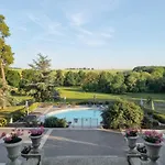 فندق Chateau De Fère-en-Tardenois