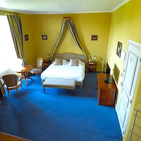 Chateau De Hotel 5*